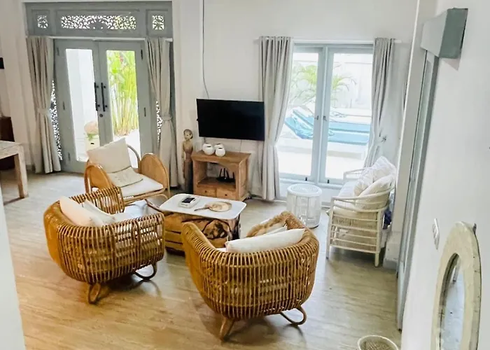 Stylish 3br With Large Pool ヴィラ *