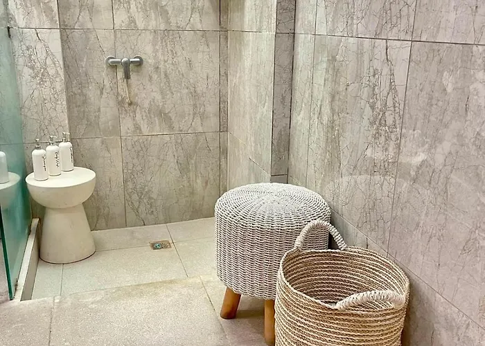 ヴィラ Stylish 3br With Large Pool *